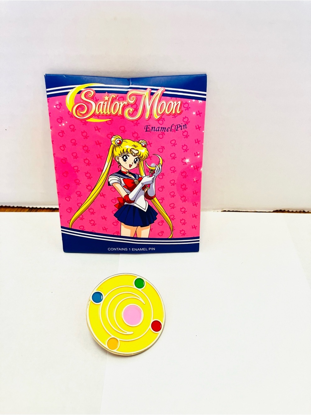 Sailor Moon Hot Topic Transformation Moon Brooch/Enamel Pin With Package